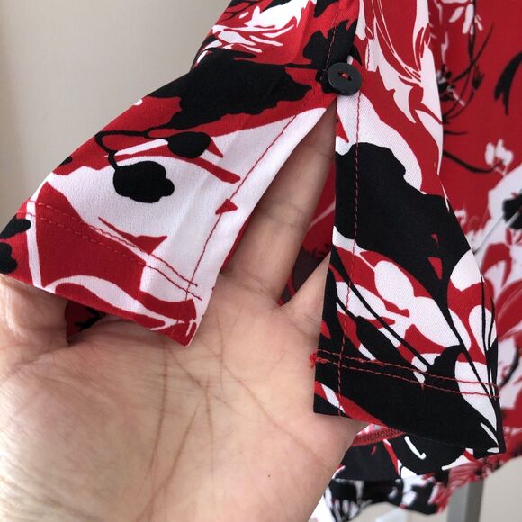 Chico's Womens Tunic Top Size 2 (Large) Open sleeves attached with buttons - Picture 9 of 13